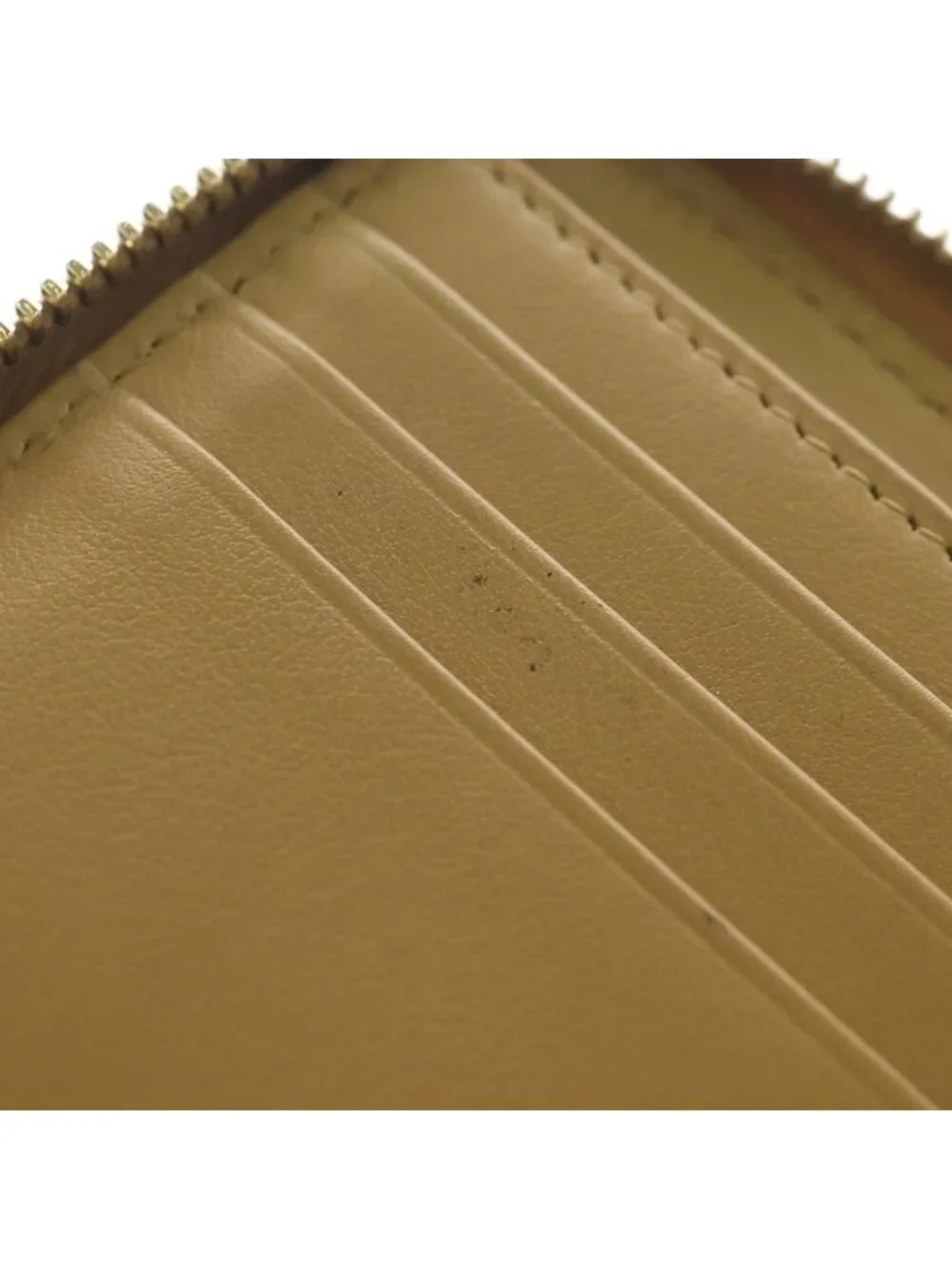 Chanel CC Logo Quilted Caviar Leather Round Zip Compact Wallet Beige Gold